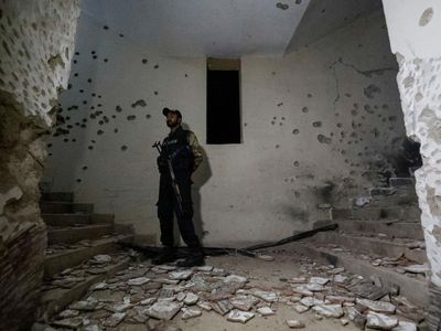 Taliban Serang Kantor Polisi di Karachi Pakistan, 4 Orang Tewas