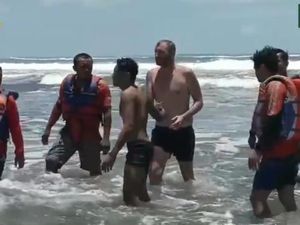 Turis Asal Prancis Terseret Ombak saat Bermain di Palung Parangtritis Turis Asal Prancis Terseret Ombak saat Bermain di Palung Parangtritis