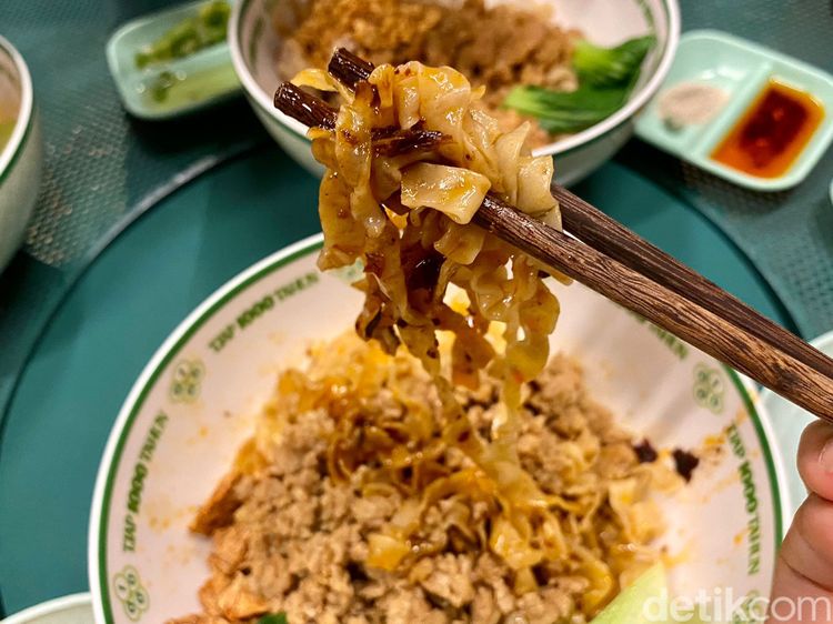 Mie Chili Oil Kekinian: 5 Resep Pedas Paling Dicari Tahun Ini