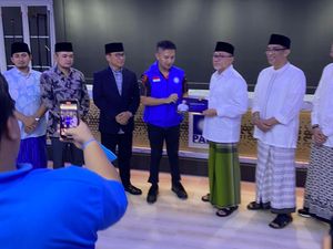 Gabung PAN, Crazy Rich Surabaya Tom Liwafa Berencana Nyaleg DPR RI Gabung PAN, Crazy Rich Surabaya Tom Liwafa Berencana Nyaleg DPR RI