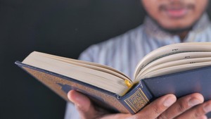 Terjadinya Nuzulul Quran, Benarkah Diturunkan Secara Bertahap?