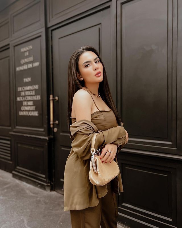 Anggita Sari Anggita Sari