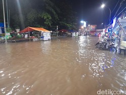 Brebes Banjir Malam Ini, Pendopo Rumdin Bupati dan Alun-alun Terendam