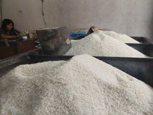 Pedagang Curhat Susah Dapat Beras Bulog: Seminggu Kosong-Bingung Jualan Pedagang Curhat Susah Dapat Beras Bulog: Seminggu Kosong-Bingung Jualan