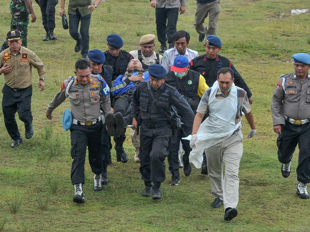 Kapolda Jambi dkk Dievakuasi, Irjen Krishna Murti Tulis Pesan Mengharukan Kapolda Jambi dkk Dievakuasi, Irjen Krishna Murti Tulis Pesan Mengharukan