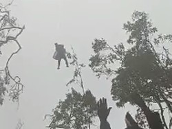 Detik-detik Kopilot dan ADC Kapolda Jambi Berhasil Dievakuasi