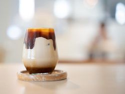 Hati-hati! Minum Kopi Pakai Sirup Perasa Timbulkan 5 Efek Ini