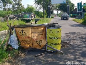 Hati-hati Lur ! Jalan Utama ke Objek Wisata Umbul Ponggok Klaten Amblong