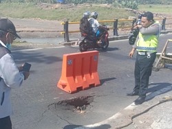 Waspada! Ujung Jembatan Bilukpoh Jembrana Jebol