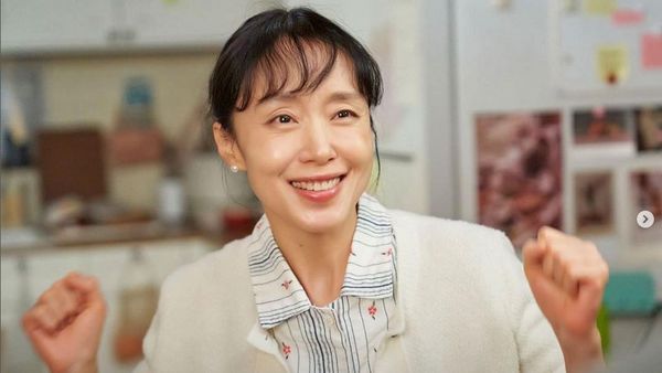 7 Foto Jeon Do Yeon, Pemain Crash Course In Romance Dianggap Terlalu Tua