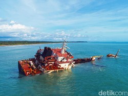 KLHK Minta Pemilik Kapal Ganti Rugi-Pulihkan Laut Nias Utara Tercemar Aspal