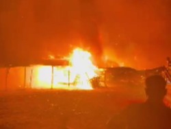 Gudang Penyimpanan Ikan Terbakar di  Medan Belawan