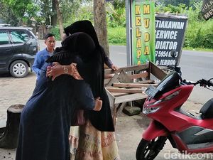 Histeris Keluarga Saat Sopir Audi Lakoni Rekonstruki Tabrak Lari Histeris Keluarga Saat Sopir Audi Lakoni Rekonstruki Tabrak Lari