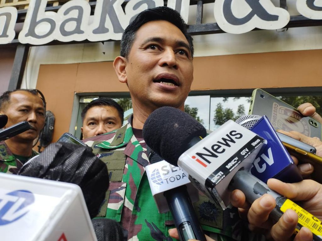 TNI AU Ungkap Sulitnya Medan Evakuasi Kapolda Jambi di Hutan Kerinci