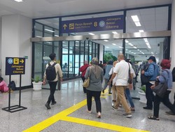 Cerita Penumpang di Stasiun Manggarai: Menunggu Sejam daripada Berdesakan