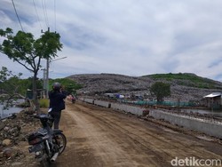 TPA Degayu Pekalongan Overload, Kini Menjulang bak Bukit