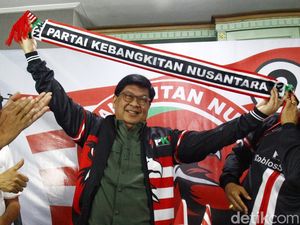 Momen Laksamana Sukardi Gabung PKN Momen Laksamana Sukardi Gabung PKN
