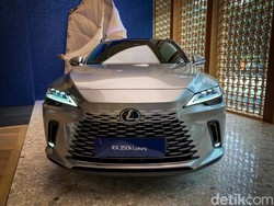 Top! 1.000 Orang Tajir RI Sudah Antre Beli Lexus RX Rp 1,6 Miliaran