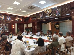 Mahfud Md Gelar Pertemuan dengan Sejumlah Eks Menteri, Ada Apa?