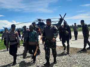 Orang-orang Ini Dievakuasi Imbas Ancaman KBB Papua Orang-orang Ini Dievakuasi Imbas Ancaman KBB Papua