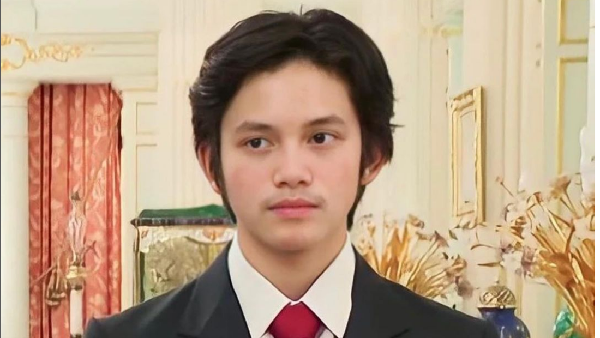 Viral Ketampanan Pangeran Abdul Wakeel dari Brunei yang Kini Sudah Remaja