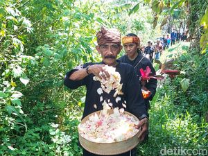 Khidmat Ritual Peringati Tragedi Longsor di Cireundeu Cimahi