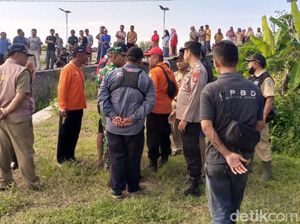 Warga di Kediri Tewas Tenggelam Usai Terjatuh ke Sungai Konto Warga di Kediri Tewas Tenggelam Usai Terjatuh ke Sungai Konto