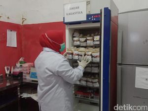 PMI Bangkalan Tegaskan Kantong Darah HIV Ditemukan di TPS Belum Terpakai PMI Bangkalan Tegaskan Kantong Darah HIV Ditemukan di TPS Belum Terpakai