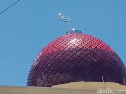 Puncak Kubah Masjid Grha Bung Karno Klaten Rusak, Padahal Belum Diresmikan