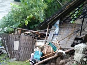 Longsor di Sungai Mungkung Sidoharjo Sragen, 3 Rumah Warga Rusak