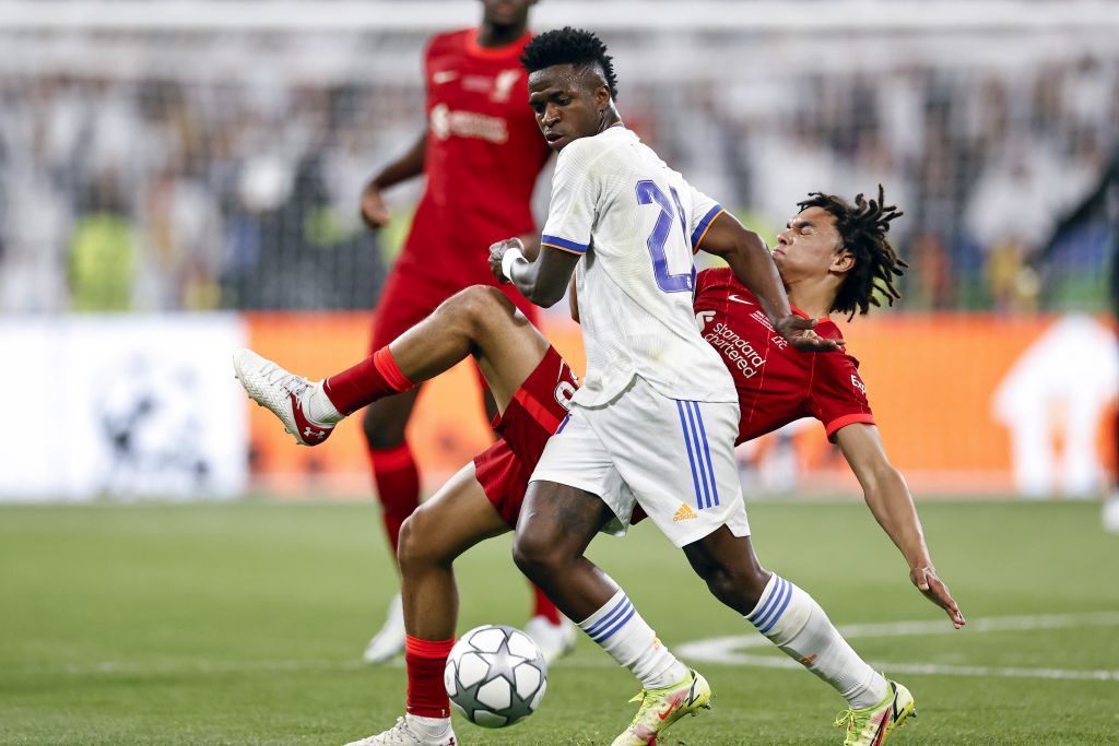PARIS - (LR) Vinicius Junior of Real Madrid, Trent Alexander-Arnold of Liverpool FC during the UEFA Champions League final match between Liverpool FC and Real Madrid at Stade de Franc on May 28, 2022 in Paris, France. ANP | DUTCH HEIGHT | MAURICE VAN STONE (Photo by ANP via Getty Images)