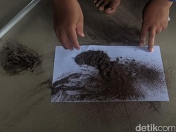 Warga Desa Gemulak Demak Keluhkan Polusi dari Pabrik Arang