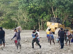 Ada Pungli Angkut Barang dan Jasa Seberangkan Motor di Gunung Bergeser