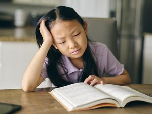 25 Contoh Soal Ekonomi Kelas 10 Semester 2 Kurikulum Merdeka dan Jawabannya 25 Contoh Soal Ekonomi Kelas 10 Semester 2 Kurikulum Merdeka dan Jawabannya