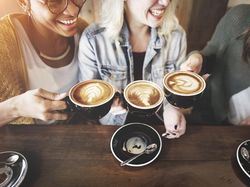 6 Tanda Coffee Shop yang Kamu Datangi Berkualitas Buruk