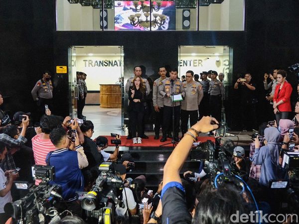 7 Jam Lebih Disidang Etik, Bharada Eliezer Tetap Polisi
