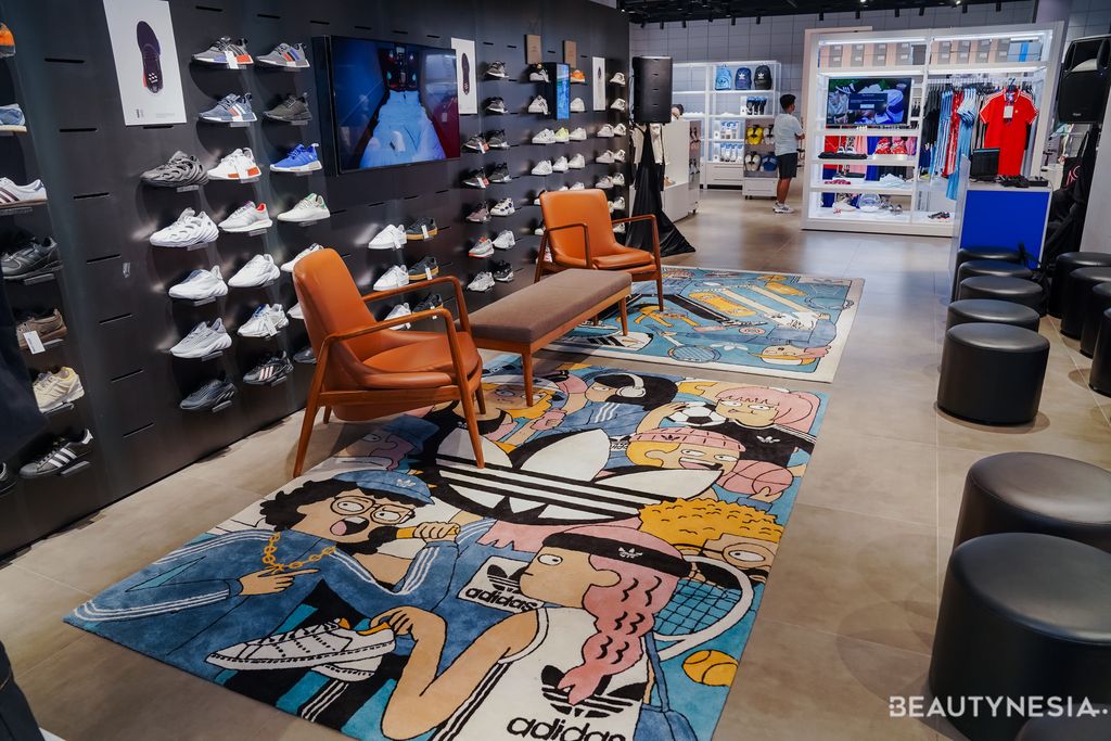 Adidas Store Plaza Indonesia berkolaborasi dengan Minblowon
