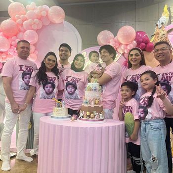 Bernuansa Pink, Ini 7 Potret Ulang Tahun Pertama Ameena Bernuansa Pink, Ini 7 Potret Ulang Tahun Pertama Ameena