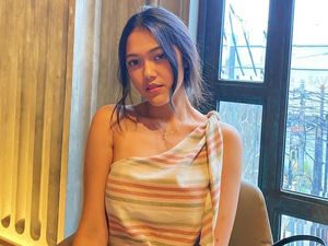 Cindy Nirmala di Sengkolo Tetap Gas Syuting Meski Kaki Bengkak