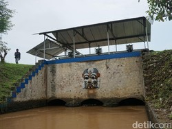 Melihat Dam Candi Limo, Waduk Belanda Bersimbol Dewa Kala di Mojokerto