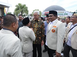 Cak Nanto Ajak Ganjar Keliling Stand UKM di Muktamar Pemuda Muhammadiyah