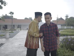 Ngobrol-Dibisiki TGB di Puro Mangkunegaran, Gibran: Rahasia Ngobrol-Dibisiki TGB di Puro Mangkunegaran, Gibran: Rahasia