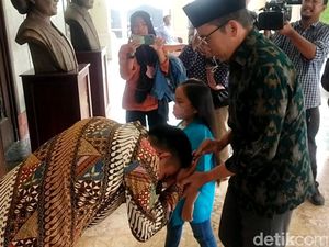 Menyambut di Loji Gandrung Solo, Gibran Salim ke TGB