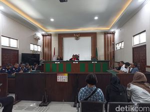 Praperadilan Eks Wali Kota Blitar Samanhudi Ditolak Hakim Praperadilan Eks Wali Kota Blitar Samanhudi Ditolak Hakim