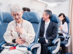 Istri Curhat Naik Pesawat Beda Kelas dengan Suami, Netizen Sarankan Cerai