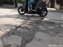 Jalan Brebes-Jatibarang Rusak, Warga: Sering Terjadi Kecelakaan