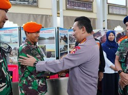 Kapolri Temui Prajurit TNI yang Viral Evakuasi Kapolda Jambi, Beri Apresiasi