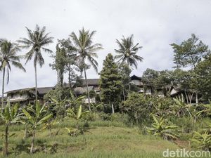 Kasepuhan Sinar Resmi, Desa Nomaden yang Sakralkan Padi