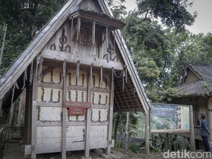 Unik, Desa Adat Ini Punya Bank Padi Unik, Desa Adat Ini Punya Bank Padi