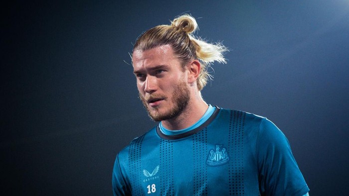 RIYADH, SAUDI ARABIA - DECEMBER 08: Goalkeeper Loris Karius during the Friendly match between Al Hilal and Newcastle United at the Prince Faisal bin Fahd bin Abdulaziz Stadium on December 08, 2022 in Riyadh, Saudi Arabia. (Photo by Serena Taylor/Newcastle United via Getty Images)